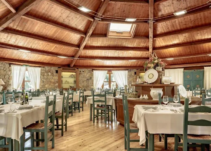 Appart hôtel Isa - Village Surrounded By Greenery With Swimming Pool Just A Few Minutes From Alghero