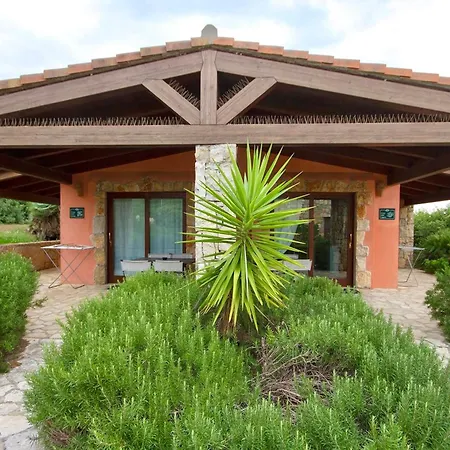 Isa - Village Surrounded By Greenery With Swimming Pool Just A Few Minutes From Alghero