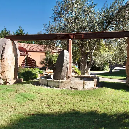 Apartmanhotel Isa - Village Surrounded By Greenery With Swimming Pool Just A Few Minutes From Alghero