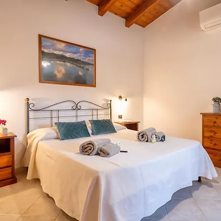 Isa - Village Surrounded By Greenery With Swimming Pool Just A Few Minutes From Alghero 3*