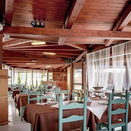 Apartmanhotel Isa - Village Surrounded By Greenery With Swimming Pool Just A Few Minutes From Alghero 3*