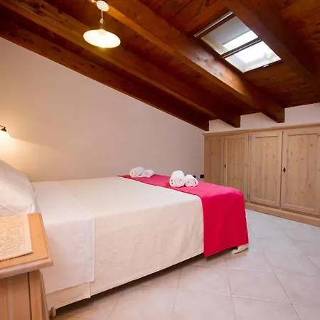 Isa - Village Surrounded By Greenery With Swimming Pool Just A Few Minutes From Alghero Apartmanhotel Santa Maria la Palma
