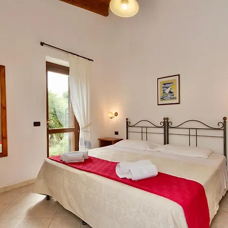 Isa - Village Surrounded By Greenery With Swimming Pool Just A Few Minutes From Alghero Apartmanhotel Santa Maria la Palma