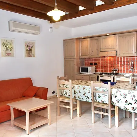 Isa - Village Surrounded By Greenery With Swimming Pool Just A Few Minutes From Alghero Apartmanhotel 3*