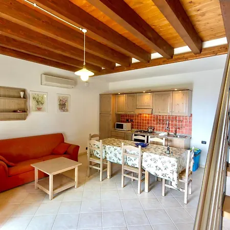Apartmanhotel Isa - Village Surrounded By Greenery With Swimming Pool Just A Few Minutes From Alghero Santa Maria la Palma