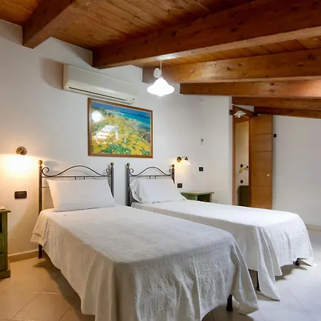 Apartmanhotel Isa - Village Surrounded By Greenery With Swimming Pool Just A Few Minutes From Alghero Santa Maria la Palma