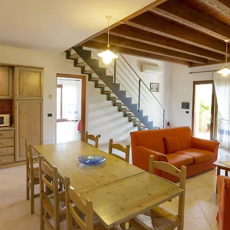 Isa - Village Surrounded By Greenery With Swimming Pool Just A Few Minutes From Alghero Apartmanhotel 3*
