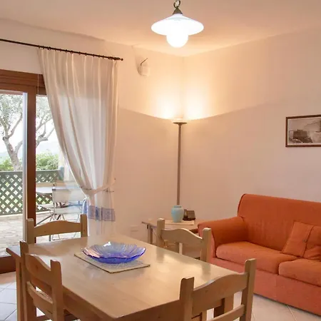 Isa - Village Surrounded By Greenery With Swimming Pool Just A Few Minutes From Alghero Apartmanhotel