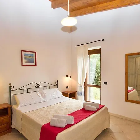 Isa - Village Surrounded By Greenery With Swimming Pool Just A Few Minutes From Alghero 3* Santa Maria la Palma
