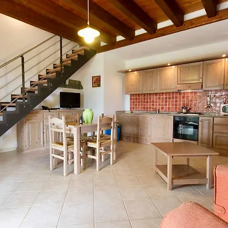 Isa - Village Surrounded By Greenery With Swimming Pool Just A Few Minutes From Alghero 3*