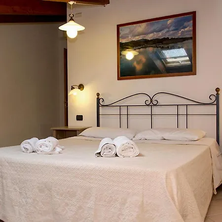 Isa - Village Surrounded By Greenery With Swimming Pool Just A Few Minutes From Alghero Apartmanhotel 3*