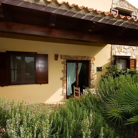 Isa - Village Surrounded By Greenery With Swimming Pool Just A Few Minutes From Alghero 3*