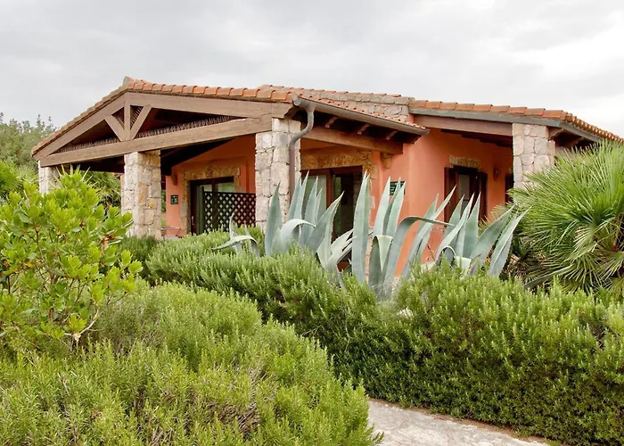 Isa - Village Surrounded By Greenery With Swimming Pool Just A Few Minutes From Alghero 3*