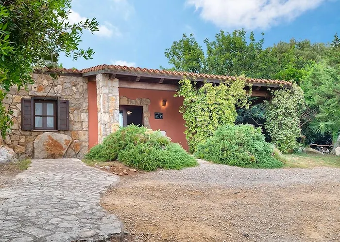 Apart Otel Isa - Village Surrounded By Greenery With Swimming Pool Just A Few Minutes From Alghero 3*