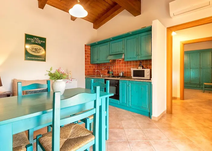 Isa - Village Surrounded By Greenery With Swimming Pool Just A Few Minutes From Alghero サンタ・マリア・ラ・パルマ